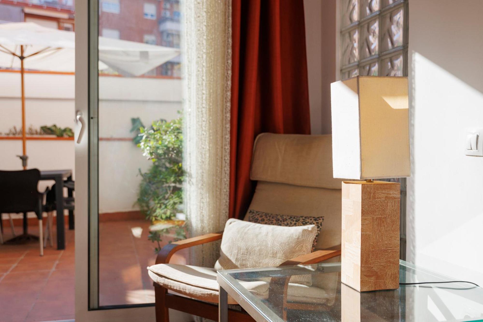 Aparteasy - Private Terrace, 3-bedroom * Barcelone